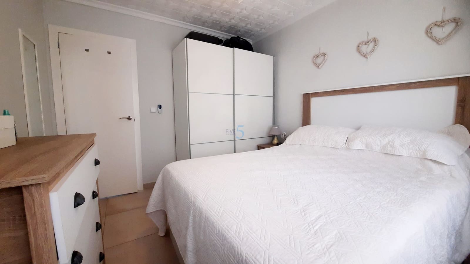 2 sypialnia Bungalow na sprzedaż w Los Urrutias z basenem garażem - 155 000 € (Ref: 9382208)