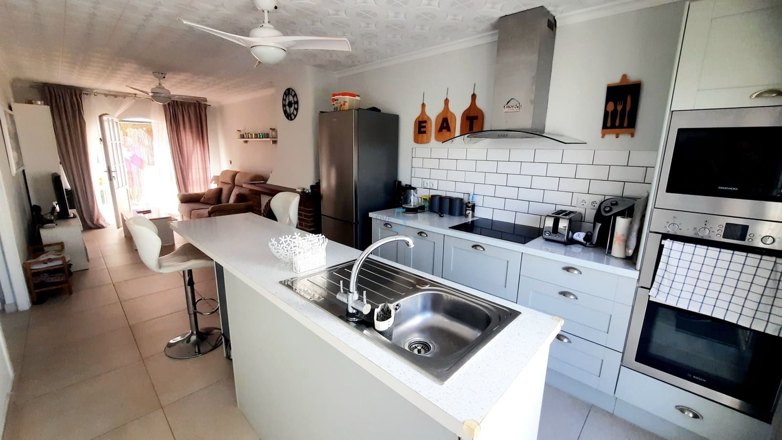 2 sypialnia Bungalow na sprzedaż w Los Urrutias z basenem garażem - 155 000 € (Ref: 9382208)