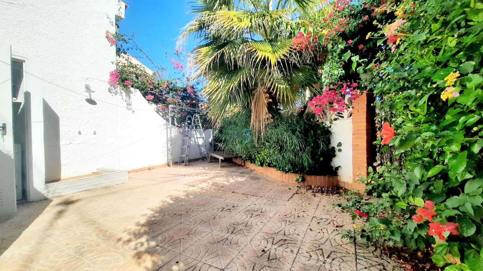 2 sypialnia Bungalow na sprzedaż w Los Urrutias z basenem garażem - 155 000 € (Ref: 9382208)