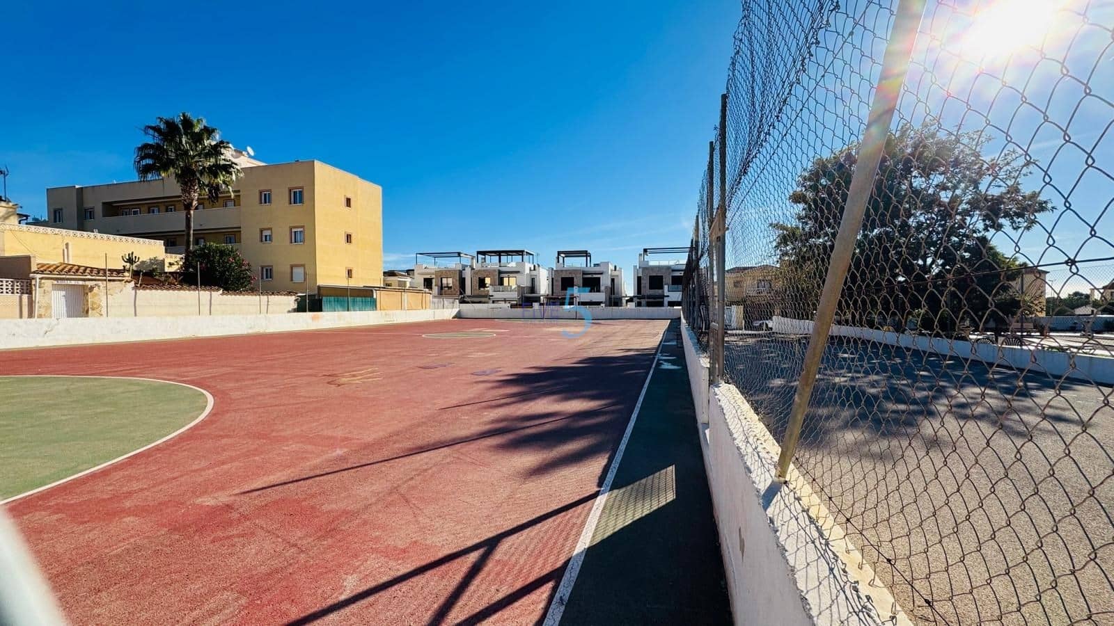 2 chambre Appartement à vendre à Orihuela Costa avec piscine - 135 000 € (Ref: 9382210)
