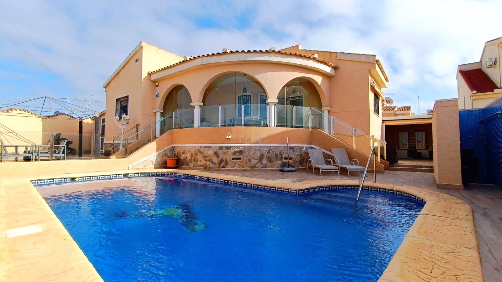 2 chambre Villa/Maison à vendre à Ciudad Quesada avec piscine - 289 000 € (Ref: 9384942)