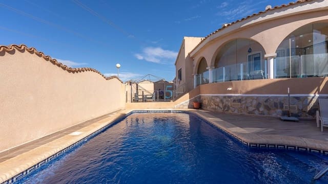 Chalet de 2 habitaciones en Ciudad Quesada, Rojales en venta con piscina - 289.000 € (Ref: 9384942)