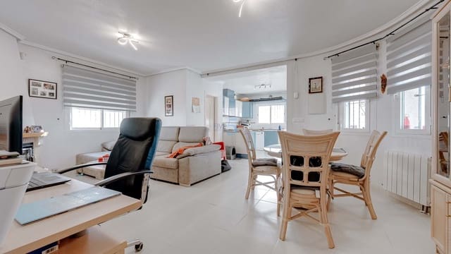 Chalet de 2 habitaciones en Ciudad Quesada, Rojales en venta con piscina - 289.000 € (Ref: 9384942)