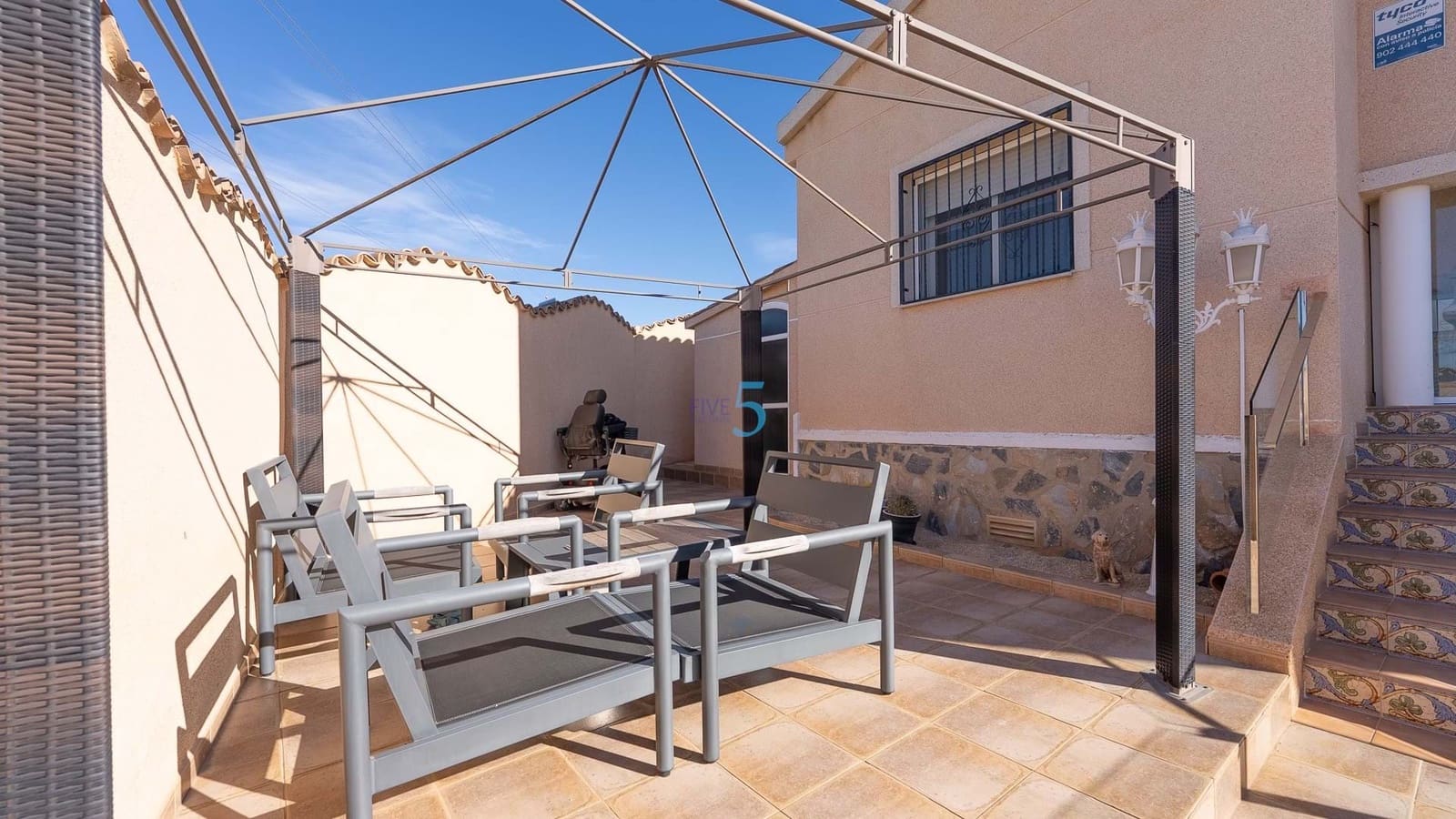 Chalet de 2 habitaciones en Ciudad Quesada en venta con piscina - 289.000 € (Ref: 9384942)