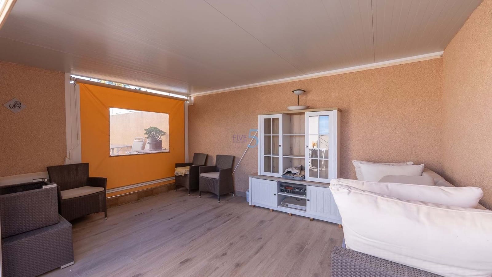 Chalet de 2 habitaciones en Ciudad Quesada en venta con piscina - 289.000 € (Ref: 9384942)