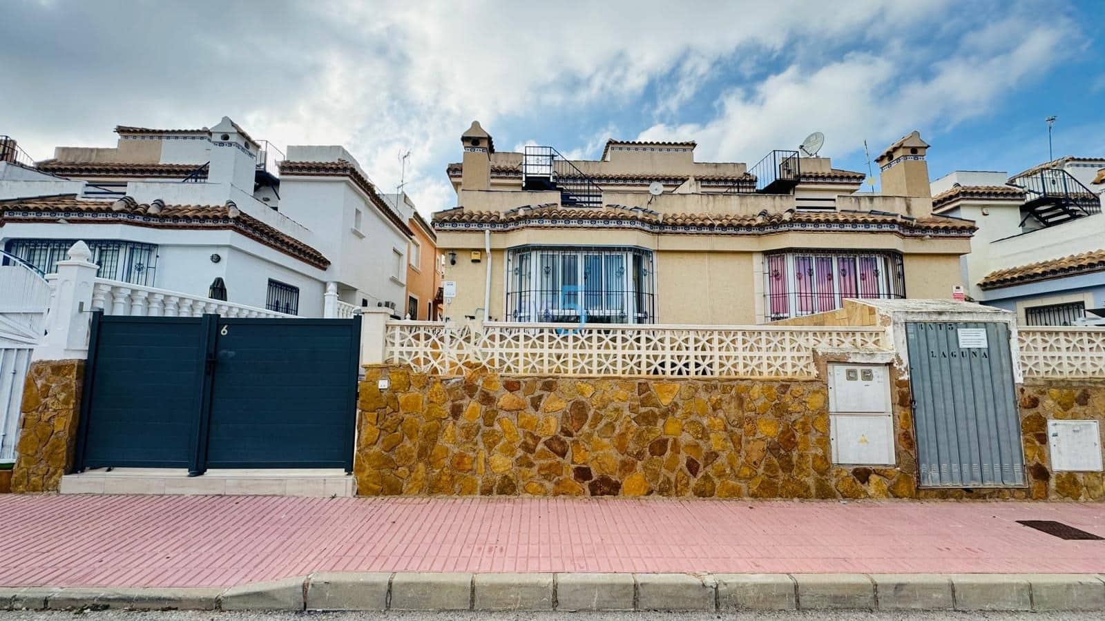 3 camera da letto Casa in vendita in Villamartin con piscina garage - 249.000 € (Rif: 9386617)