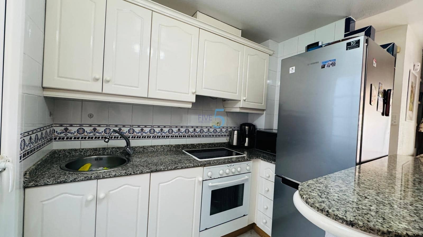 2 bedroom Apartment for sale in Torrevieja with pool garage - € 269,500 (Ref: 9386618)
