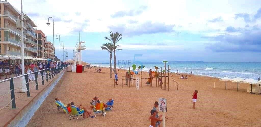 4 sypialnia Apartament na sprzedaż w Guardamar del Segura - 215 000 € (Ref: 9386638)