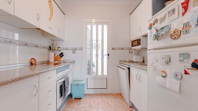 Apartamento de 2 habitaciones en Vistabella, Orihuela en venta con piscina garaje - 99.999 € (Ref: 9387022)