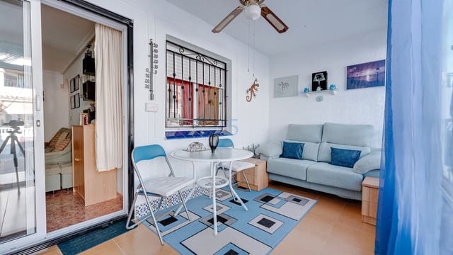 Apartamento de 2 habitaciones en Vistabella, Orihuela en venta con piscina garaje - 99.999 € (Ref: 9387022)