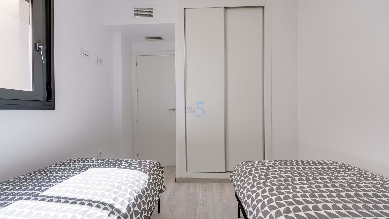 2 soverom Leilighet til salgs i Los Dolses med svømmebasseng garasje - € 329 000 (Ref: 9396331)