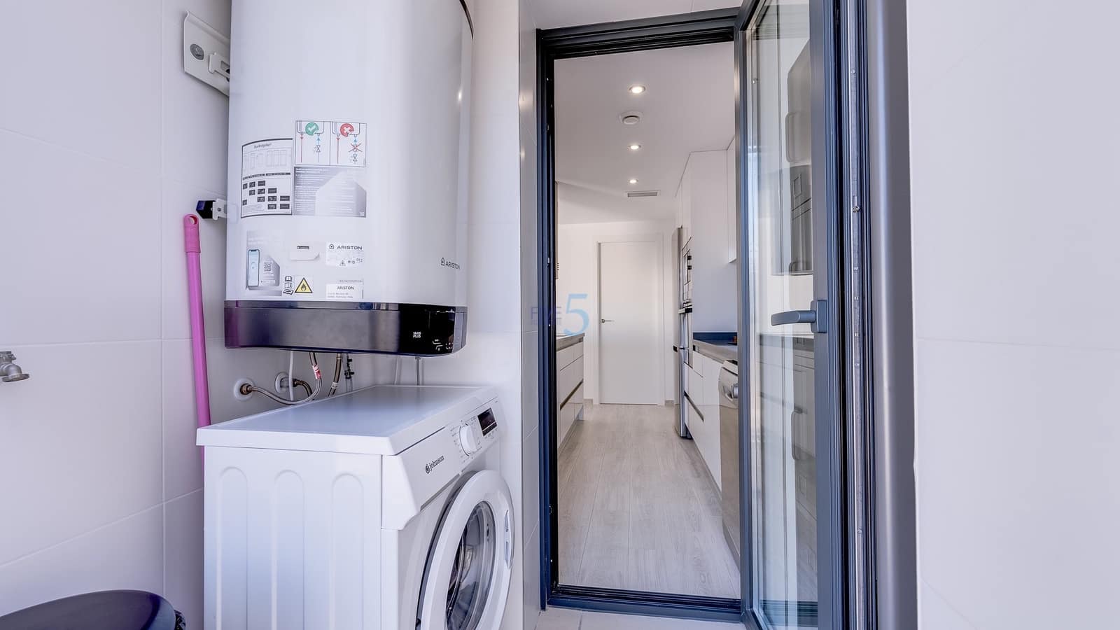 2 soverom Leilighet til salgs i Los Dolses med svømmebasseng garasje - € 329 000 (Ref: 9396331)