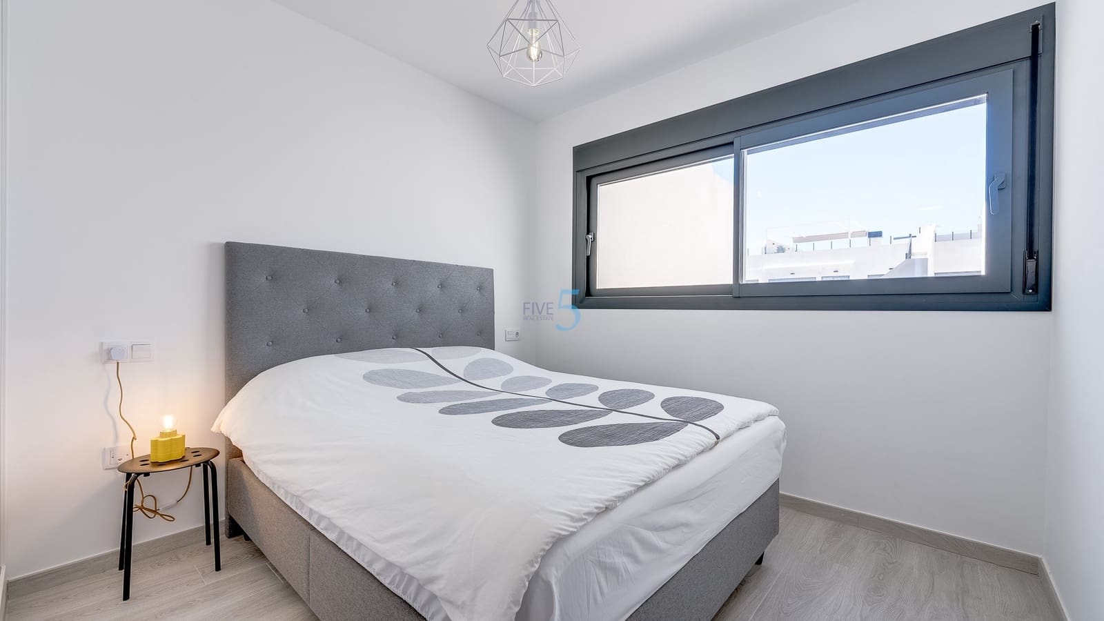 2 soverom Leilighet til salgs i Los Dolses med svømmebasseng garasje - € 329 000 (Ref: 9396331)