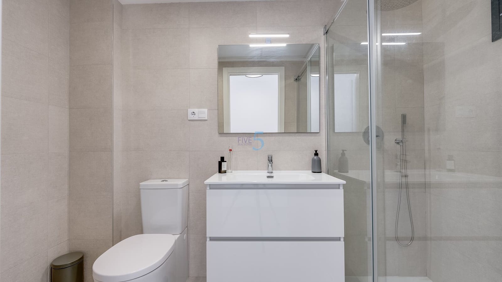 2 soverom Leilighet til salgs i Los Dolses med svømmebasseng garasje - € 329 000 (Ref: 9396331)