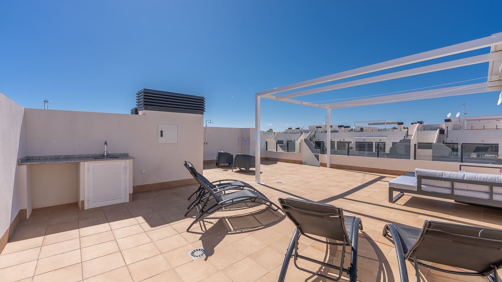 2 soverom Leilighet til salgs i Los Dolses med svømmebasseng garasje - € 329 000 (Ref: 9396331)