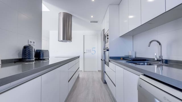 2 soverom Leilighet til salgs i Los Dolses, Orihuela med svømmebasseng garasje - € 329 000 (Ref: 9396331)