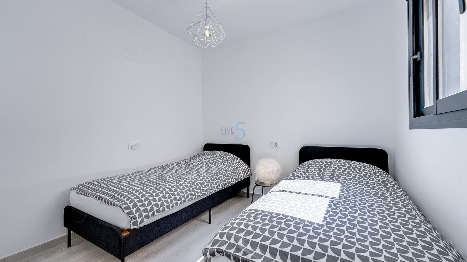 2 soverom Leilighet til salgs i Los Dolses med svømmebasseng garasje - € 329 000 (Ref: 9396331)