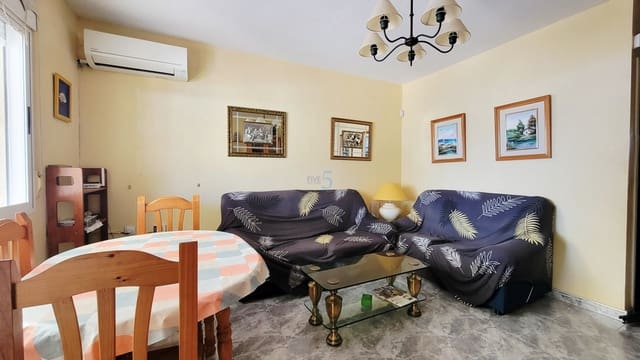 3 makuuhuone Omakotitalo myytävänä paikassa Los Alcázares mukana 
autotalli - 160 000 € (Ref: 9396584)