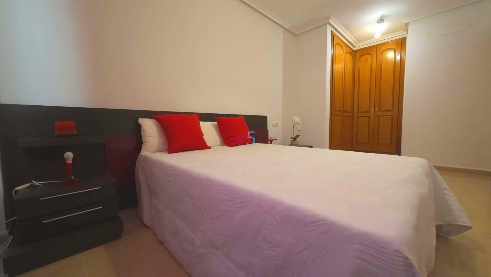 2 bedroom Apartment for sale in Torrevieja with garage - € 148,000 (Ref: 9398889)