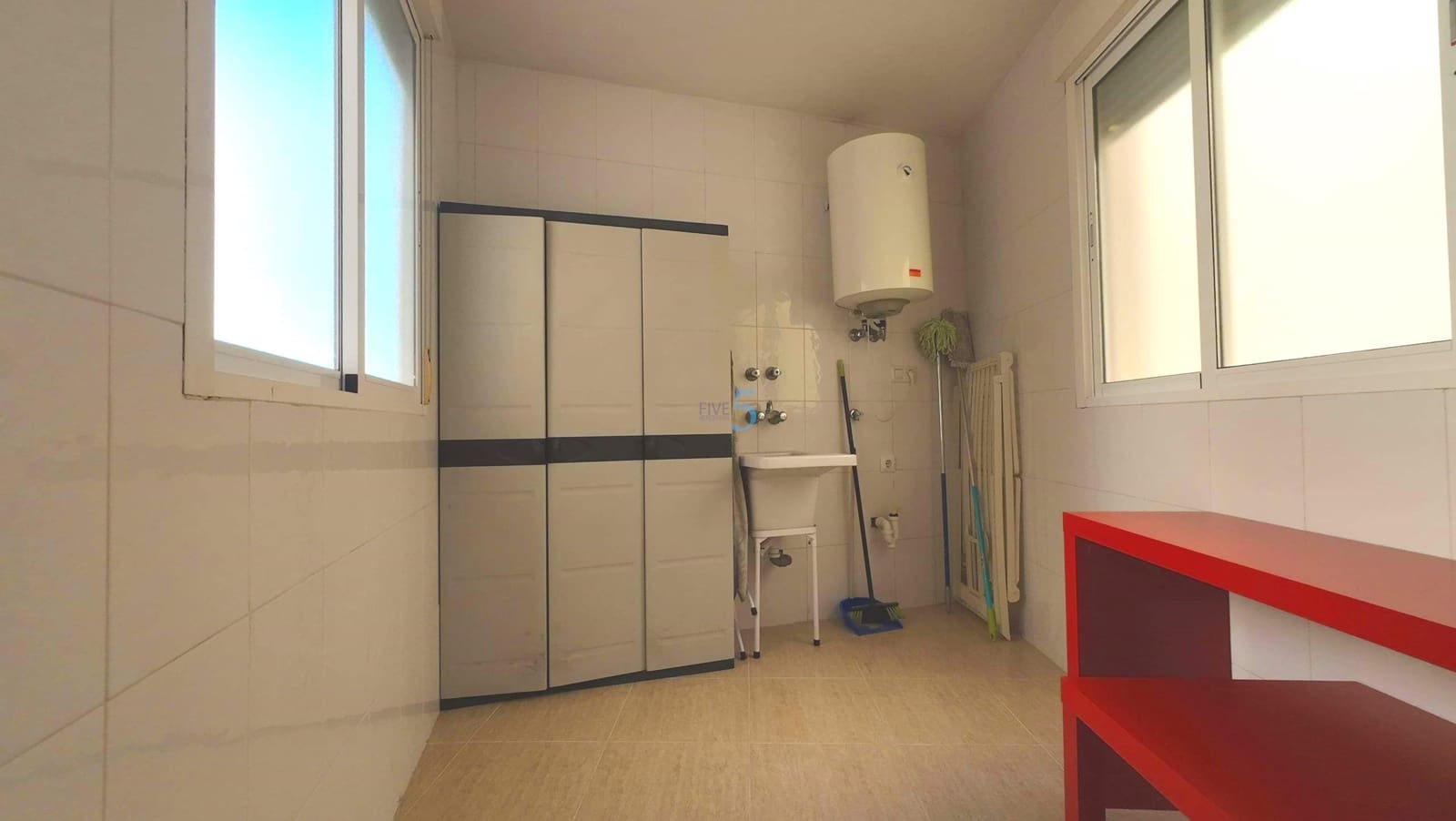 2 bedroom Apartment for sale in Torrevieja with garage - € 148,000 (Ref: 9398889)