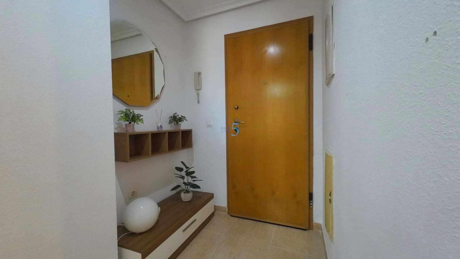 2 bedroom Apartment for sale in Torrevieja with garage - € 148,000 (Ref: 9398889)