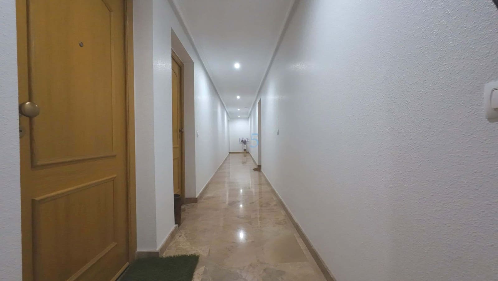 2 bedroom Apartment for sale in Torrevieja with garage - € 148,000 (Ref: 9398889)