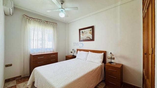 2 bedroom Bungalow for sale in Villamartin, Orihuela with pool garage - € 184,000 (Ref: 9400086)