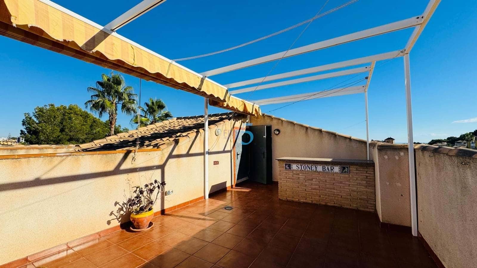 2 bedroom Bungalow for sale in Villamartin with pool garage - € 184,000 (Ref: 9400086)