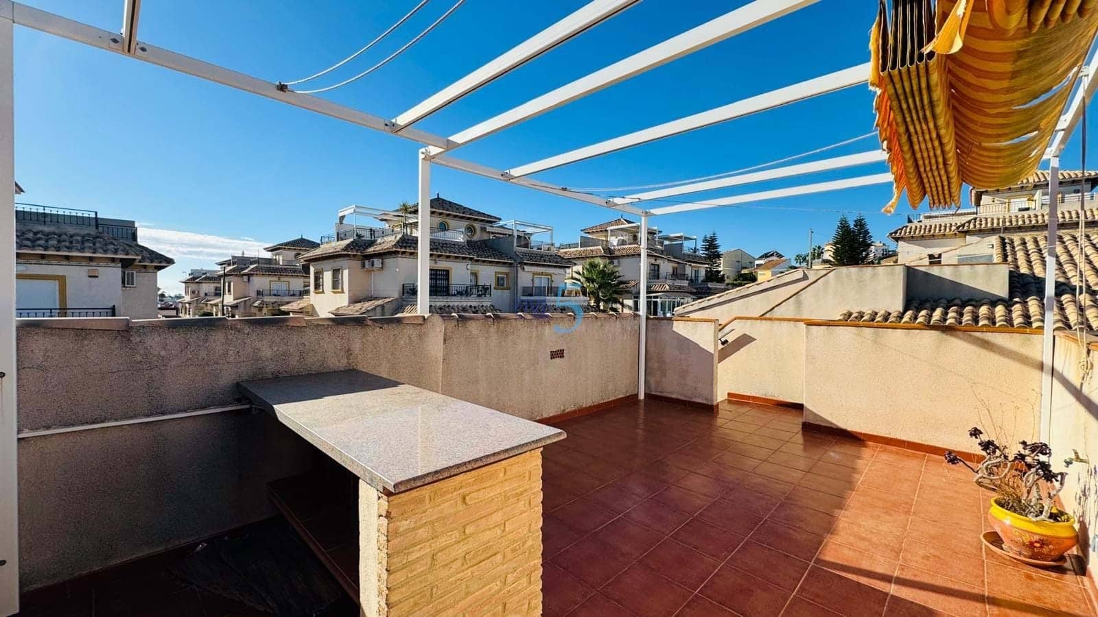 2 bedroom Bungalow for sale in Villamartin with pool garage - € 184,000 (Ref: 9400086)