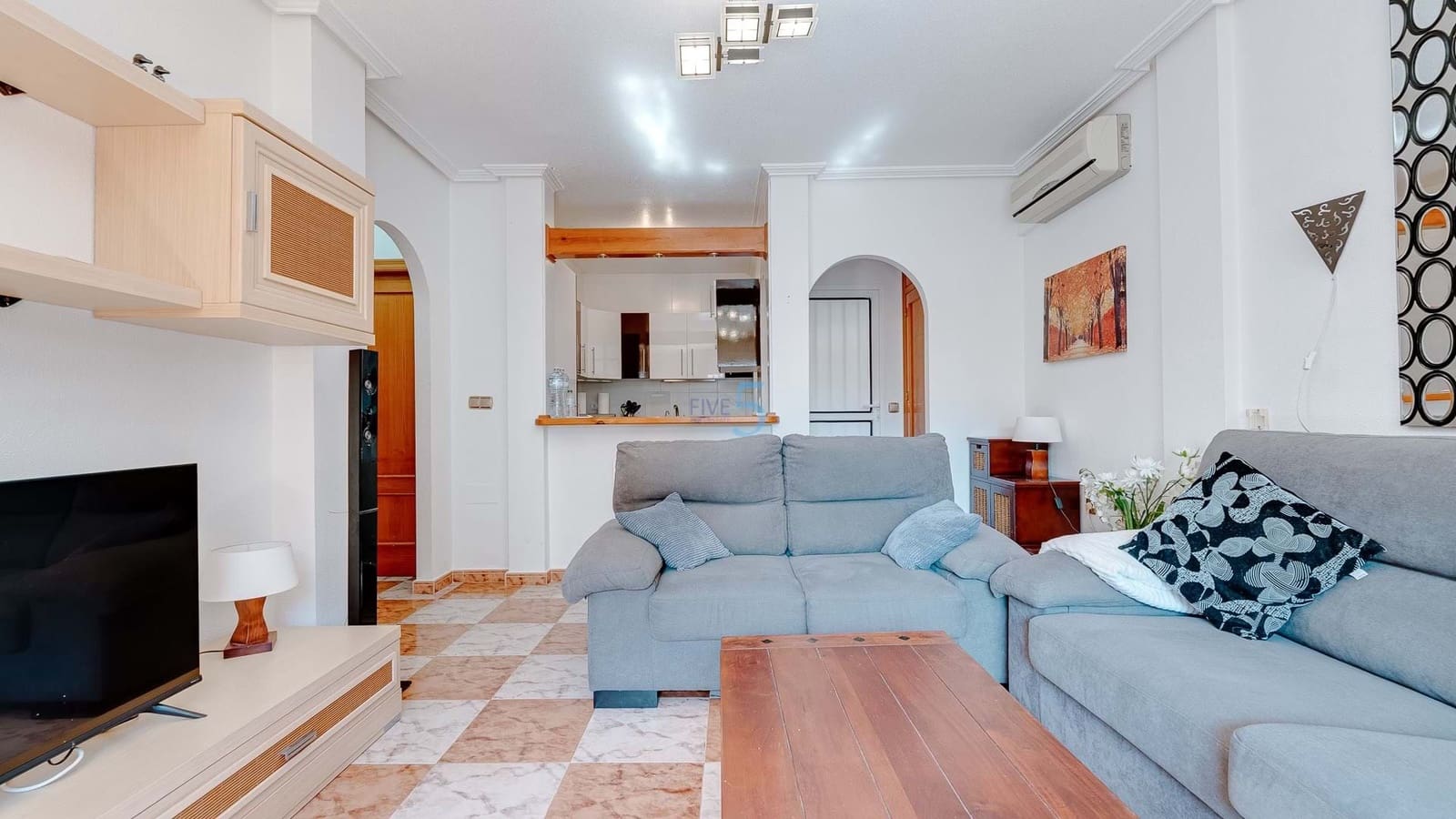 2 bedroom Bungalow for sale in Villamartin with pool garage - € 184,000 (Ref: 9400086)