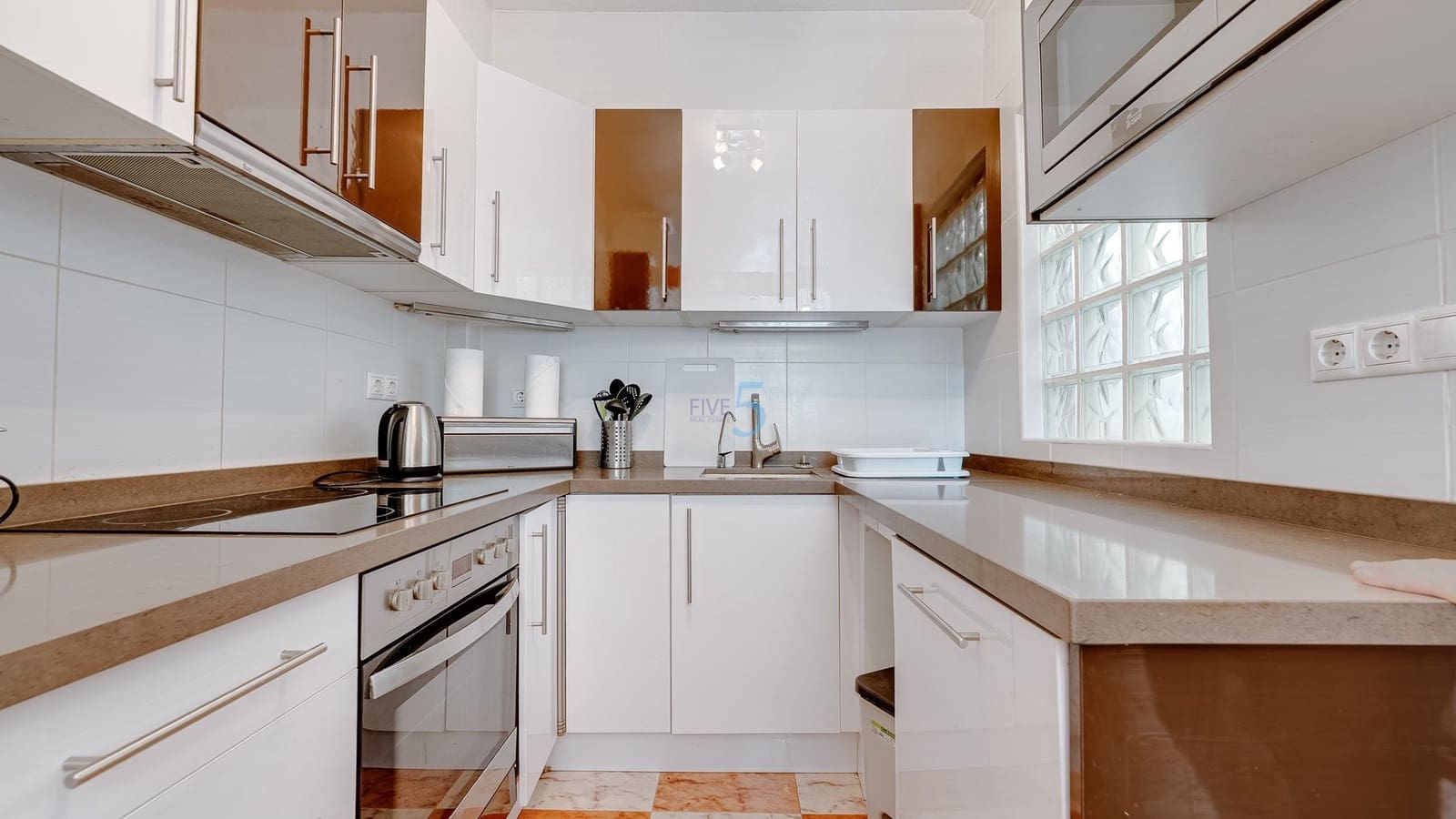 2 bedroom Bungalow for sale in Villamartin with pool garage - € 184,000 (Ref: 9400086)