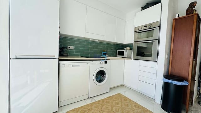 Apartamento de 2 habitaciones en La Mata, Torrevieja en venta con piscina - 219.900 € (Ref: 9400088)