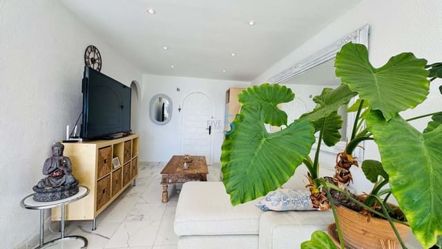 Apartamento de 2 habitaciones en La Mata, Torrevieja en venta con piscina - 219.900 € (Ref: 9400088)