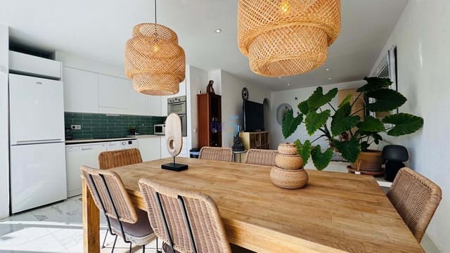 Apartamento de 2 habitaciones en La Mata, Torrevieja en venta con piscina - 219.900 € (Ref: 9400088)