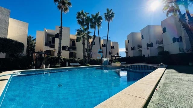 Apartamento de 2 habitaciones en La Mata, Torrevieja en venta con piscina - 219.900 € (Ref: 9400088)