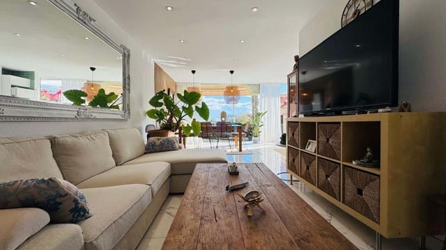 Apartamento de 2 habitaciones en La Mata, Torrevieja en venta con piscina - 219.900 € (Ref: 9400088)