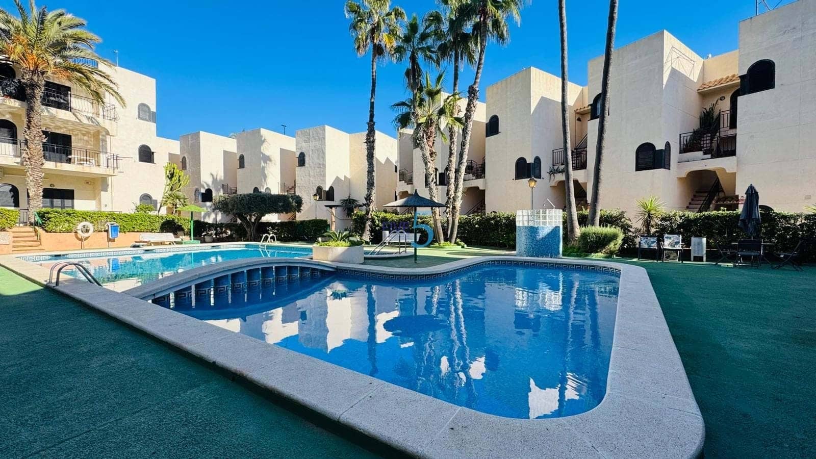 Apartamento de 2 habitaciones en La Mata en venta con piscina - 219.900 € (Ref: 9400088)