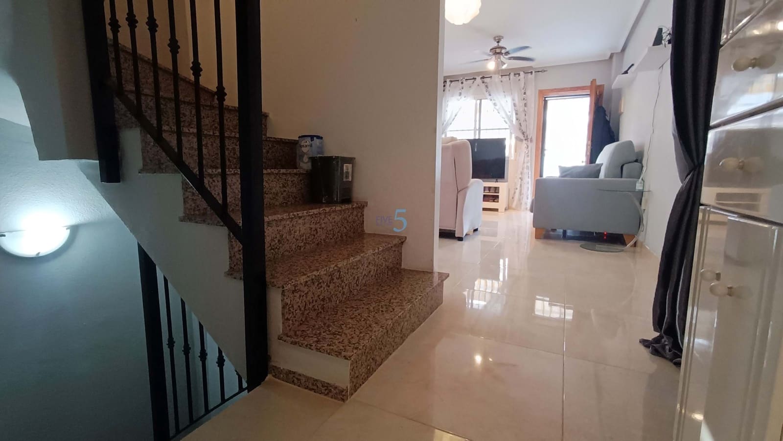 3 makuuhuone Paritalo myytävänä paikassa Algorfa mukana uima-altaan 
autotalli - 175 000 € (Ref: 9400296)