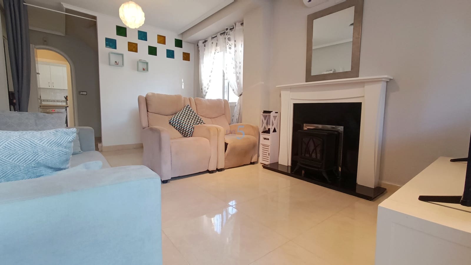 3 makuuhuone Paritalo myytävänä paikassa Algorfa mukana uima-altaan 
autotalli - 175 000 € (Ref: 9400296)