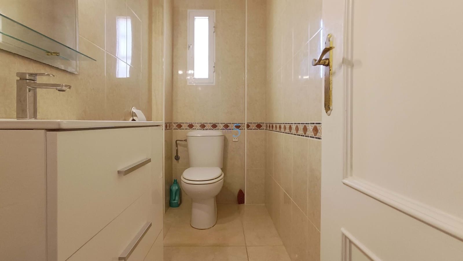 3 makuuhuone Paritalo myytävänä paikassa Algorfa mukana uima-altaan 
autotalli - 175 000 € (Ref: 9400296)