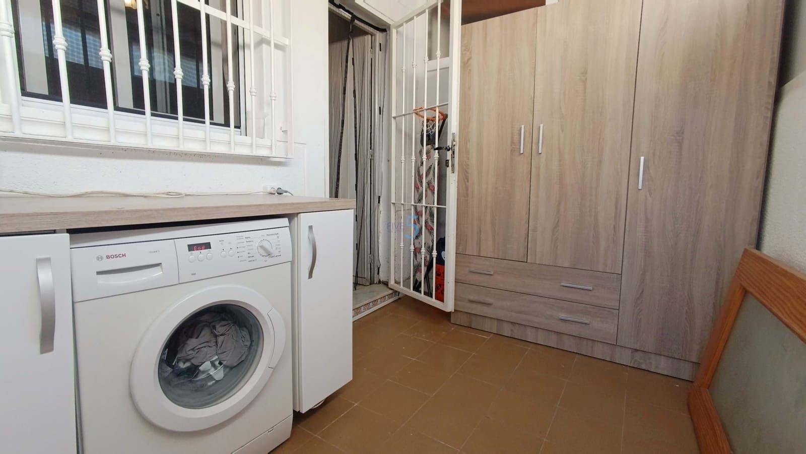 3 makuuhuone Paritalo myytävänä paikassa Algorfa mukana uima-altaan 
autotalli - 175 000 € (Ref: 9400296)