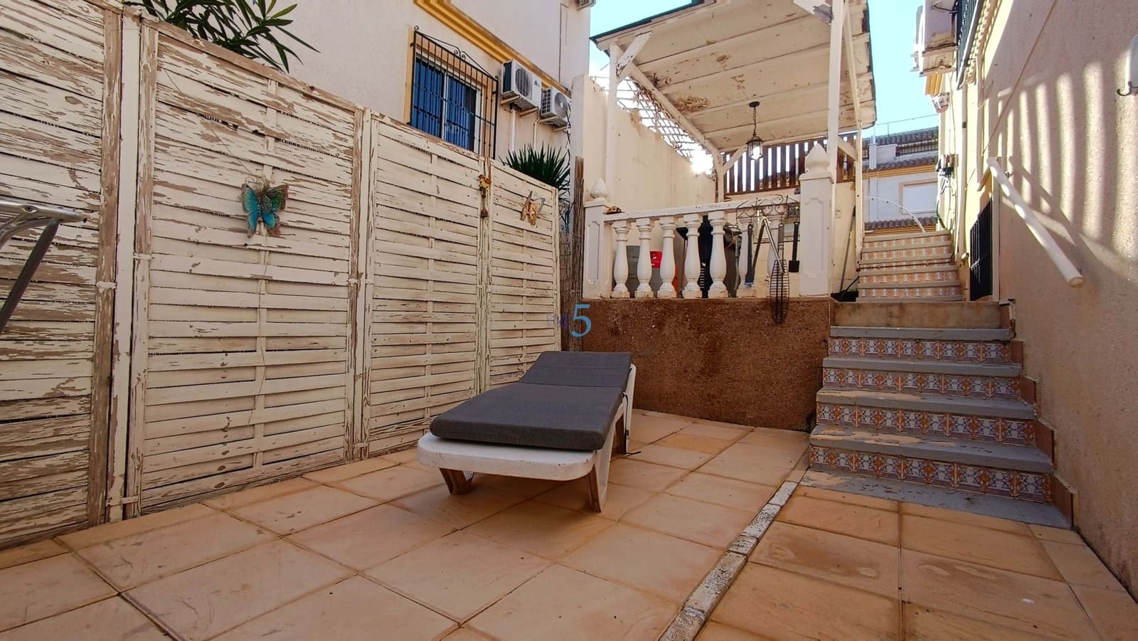 3 makuuhuone Paritalo myytävänä paikassa Algorfa mukana uima-altaan 
autotalli - 175 000 € (Ref: 9400296)