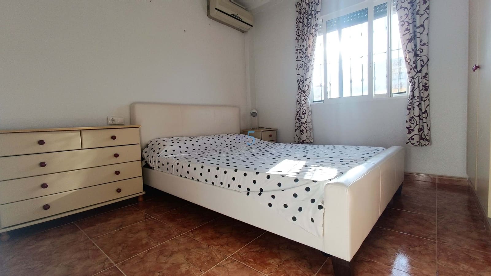 3 makuuhuone Paritalo myytävänä paikassa Algorfa mukana uima-altaan 
autotalli - 175 000 € (Ref: 9400296)