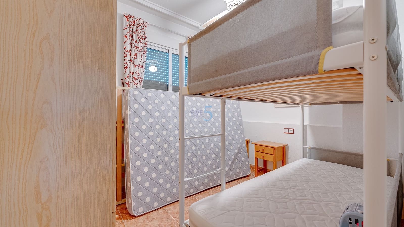 3 soverom Kjedet enebolig til salgs i Algorfa med svømmebasseng garasje - € 175 000 (Ref: 9400296)