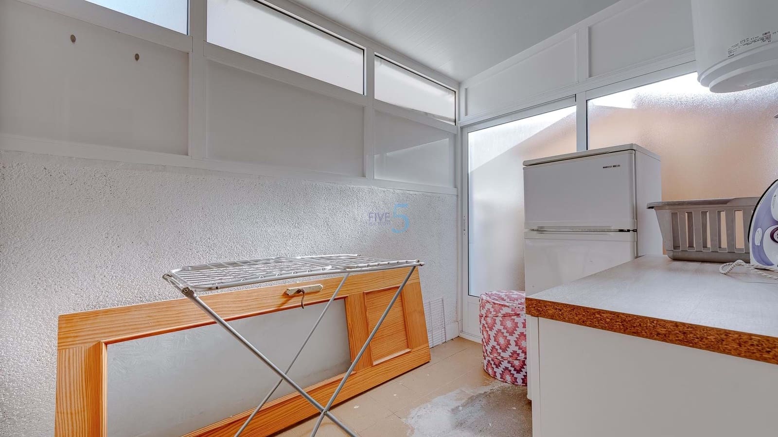 3 soverom Kjedet enebolig til salgs i Algorfa med svømmebasseng garasje - € 175 000 (Ref: 9400296)