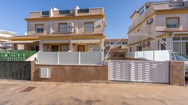 3 quarto Moradia Geminada para venda em Algorfa com piscina garagem - 175 000 € (Ref: 9400296)