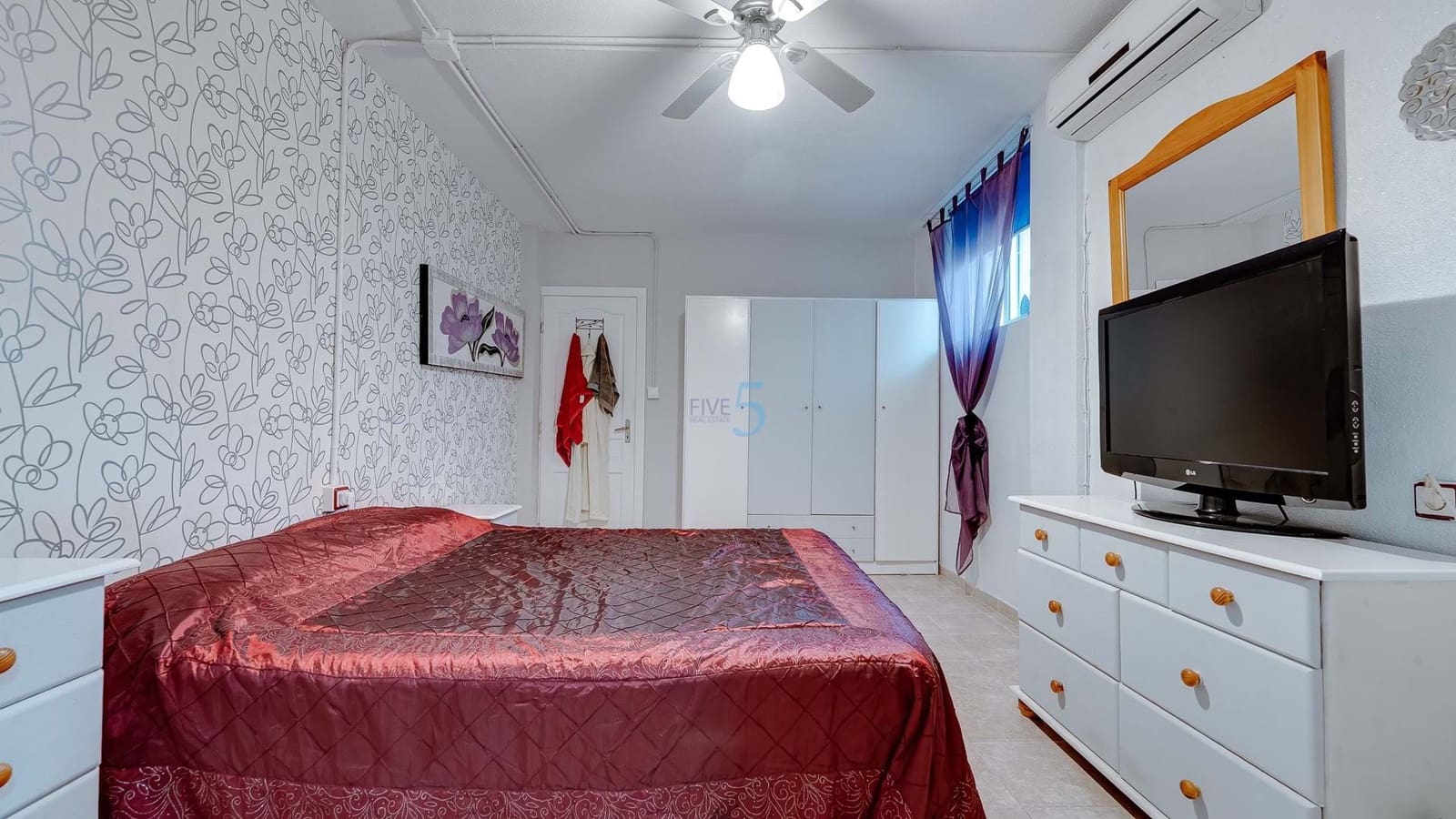 3 soverom Kjedet enebolig til salgs i Algorfa med svømmebasseng garasje - € 175 000 (Ref: 9400296)