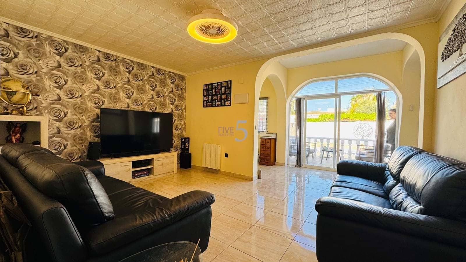 2 bedroom Villa for sale in Torrevieja with pool garage - € 266,000 (Ref: 9401270)