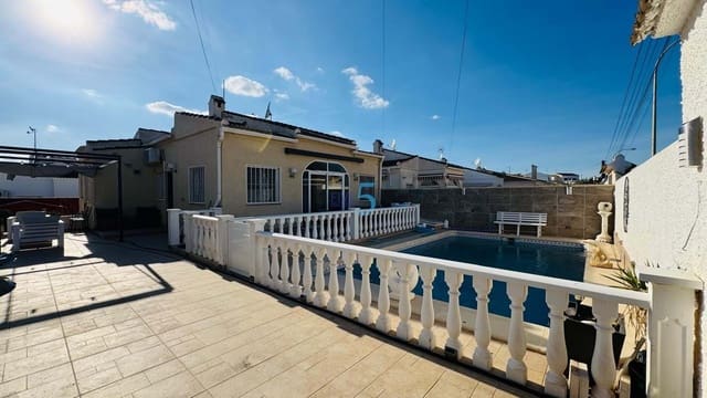 2 bedroom Villa for sale in Torrevieja with pool garage - € 266,000 (Ref: 9401270)