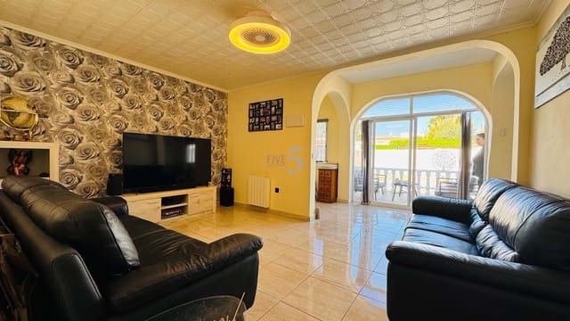2 bedroom Villa for sale in Torrevieja with pool garage - € 266,000 (Ref: 9401270)